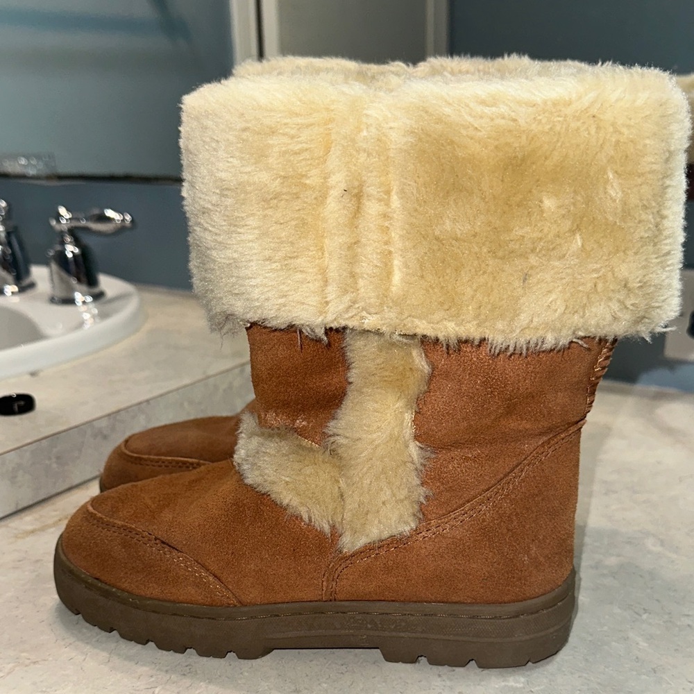 Style & Co. Tan Winter Boots with Cream Fur